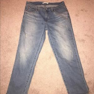 levi’s boyfriend jeans